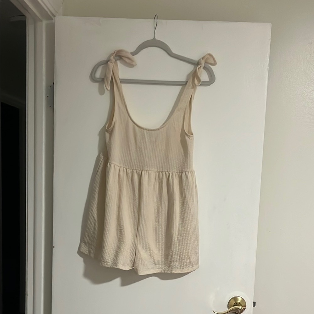 Cream Sleeveless Women's Top